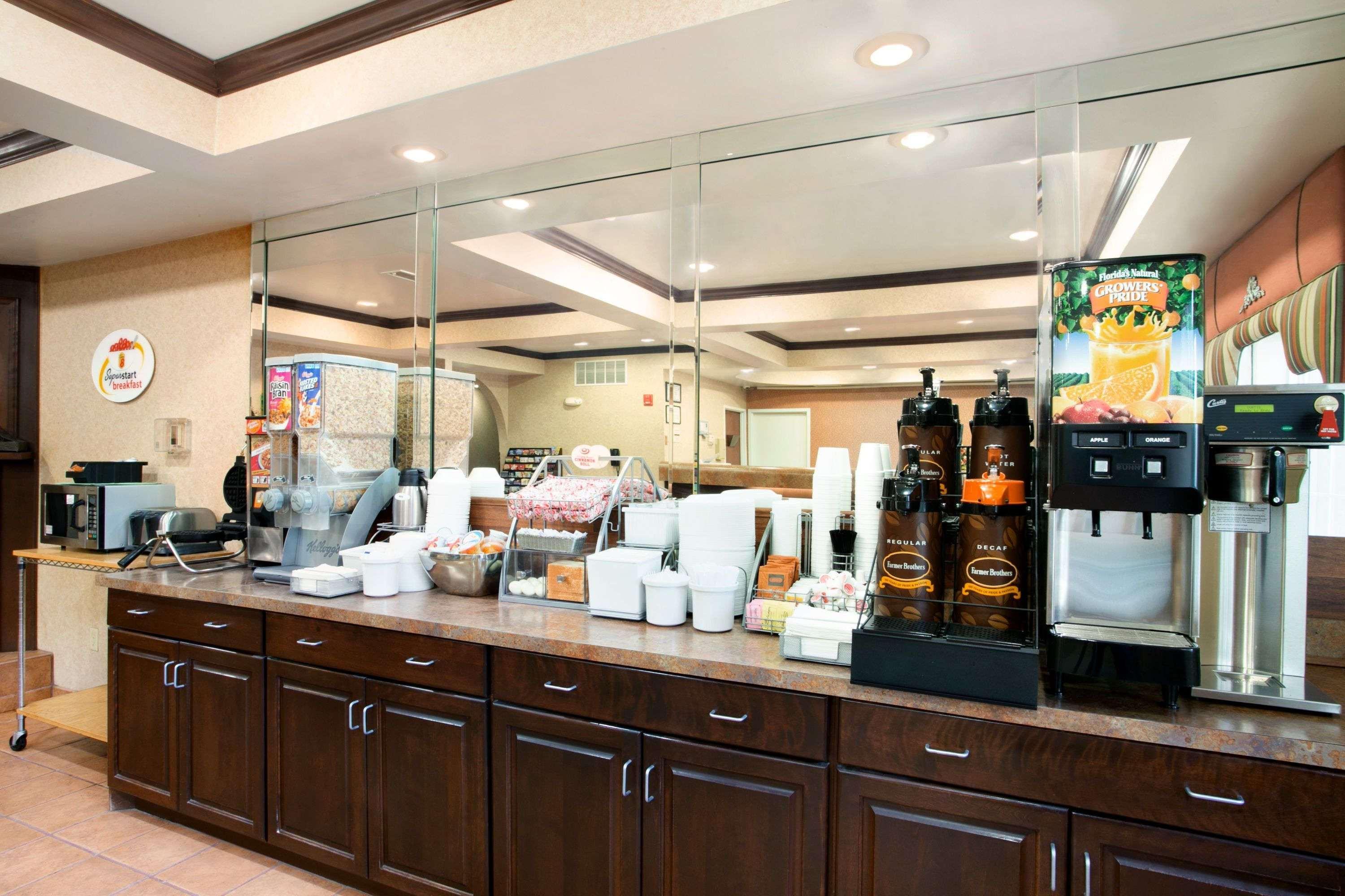 ซูเปอร์ 8 บาย วินด์แฮม เกรย์วิลล์ Hotel Grayville ภายนอก รูปภาพ