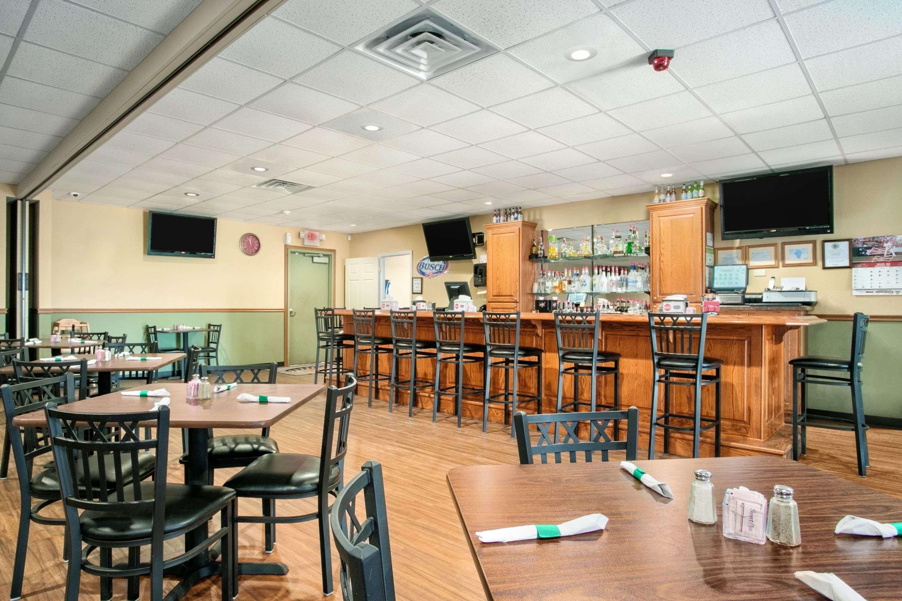 ซูเปอร์ 8 บาย วินด์แฮม เกรย์วิลล์ Hotel Grayville ภายนอก รูปภาพ
