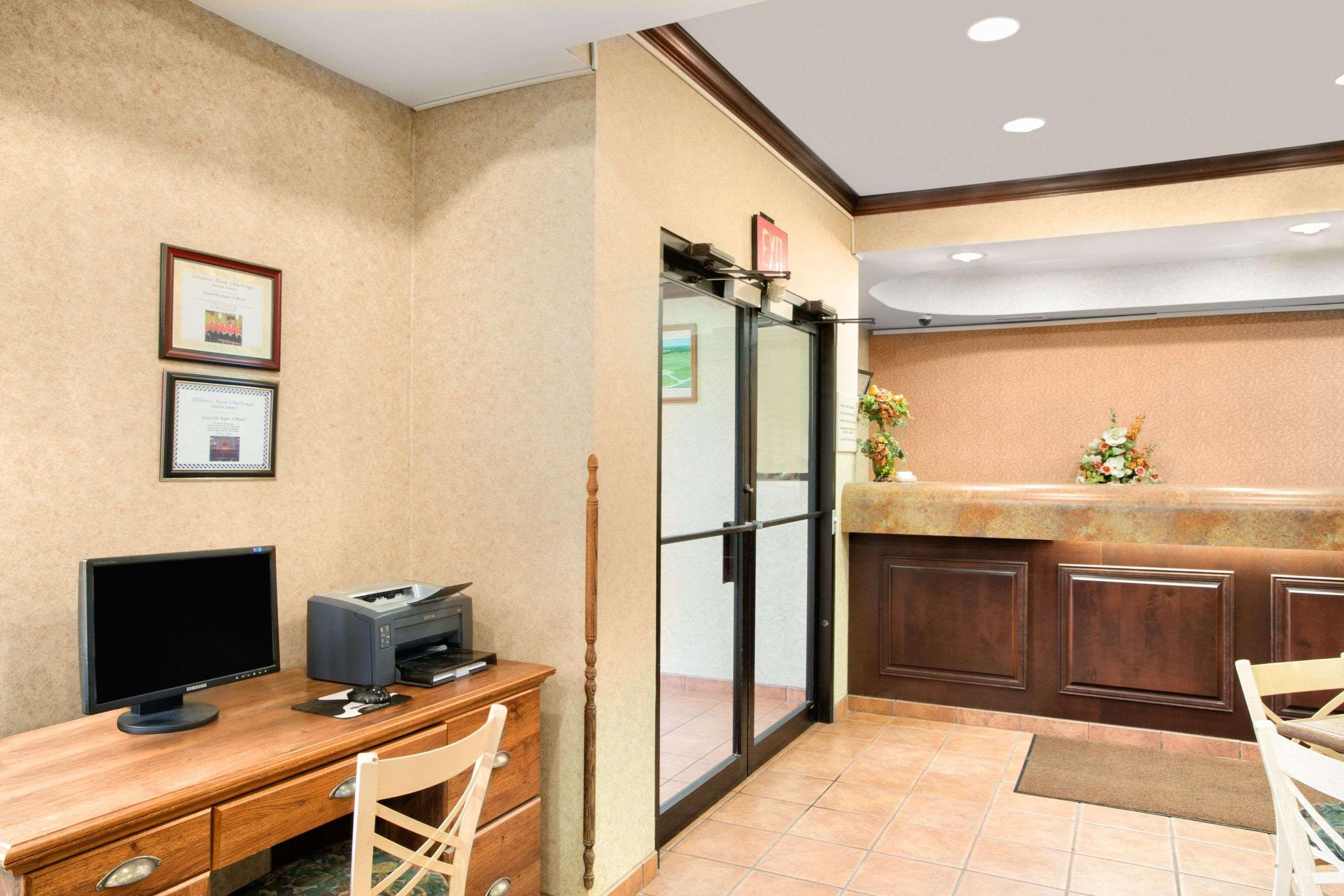 ซูเปอร์ 8 บาย วินด์แฮม เกรย์วิลล์ Hotel Grayville ภายนอก รูปภาพ